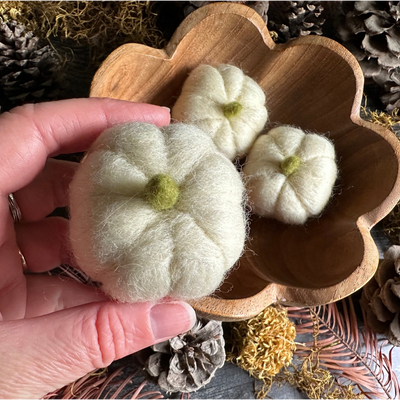 House of Moss | Felted wool pumpkins, Snowberry White (Single Unit)