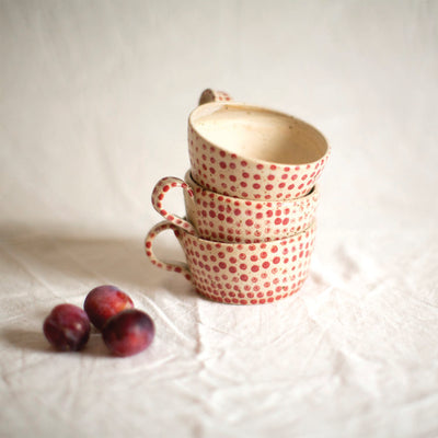 Polli Pots | Large red- dot mugs