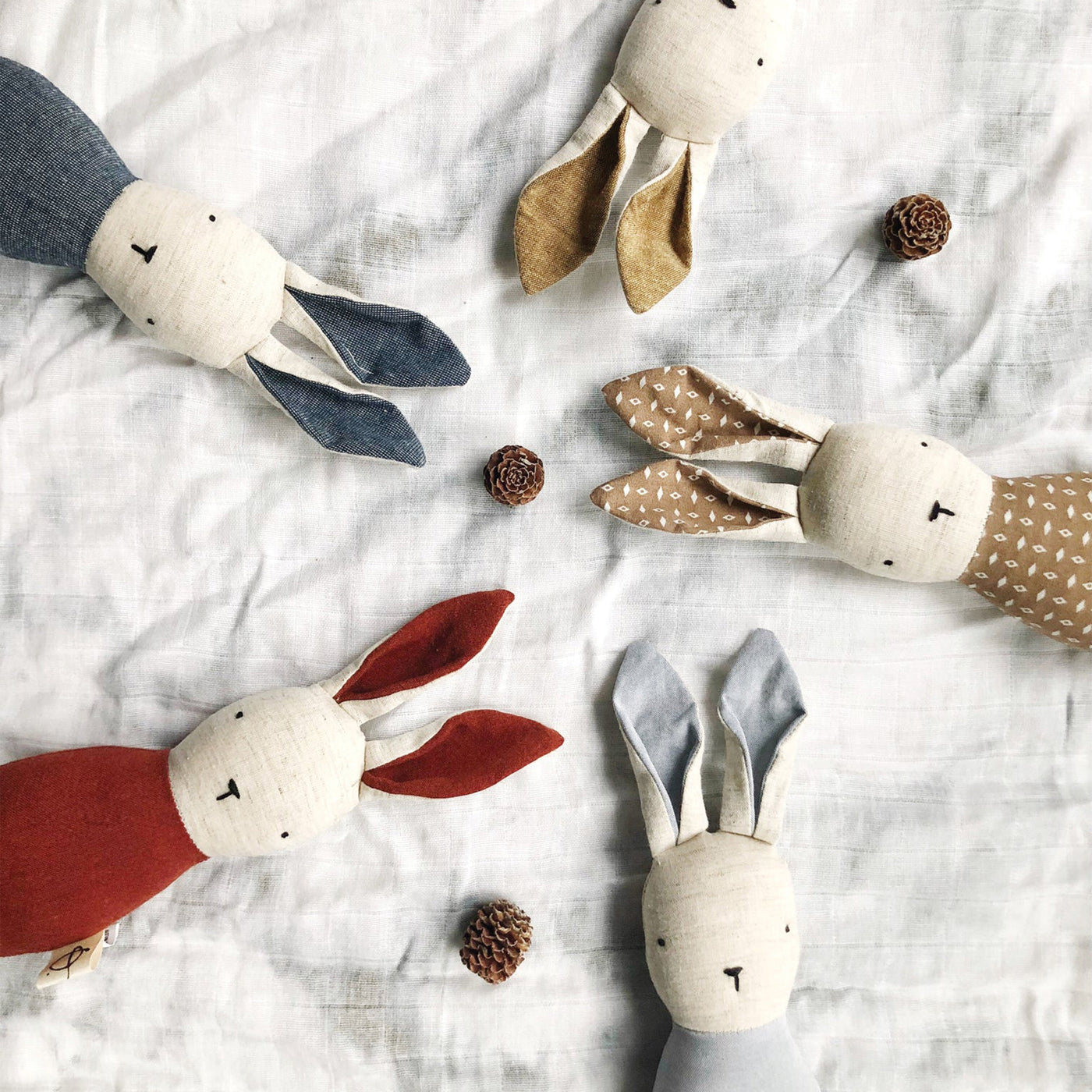 Ouistitine | Bunny Rattle Chambray Rose