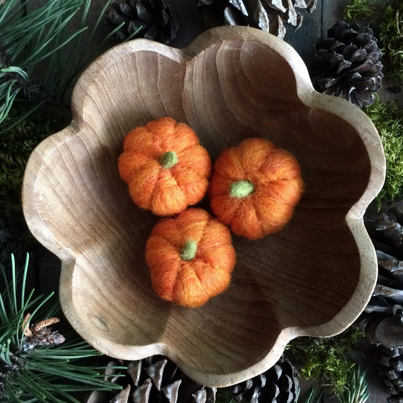 House of Moss | Felted wool pumpkins, Salamander Orange (Single Unit)