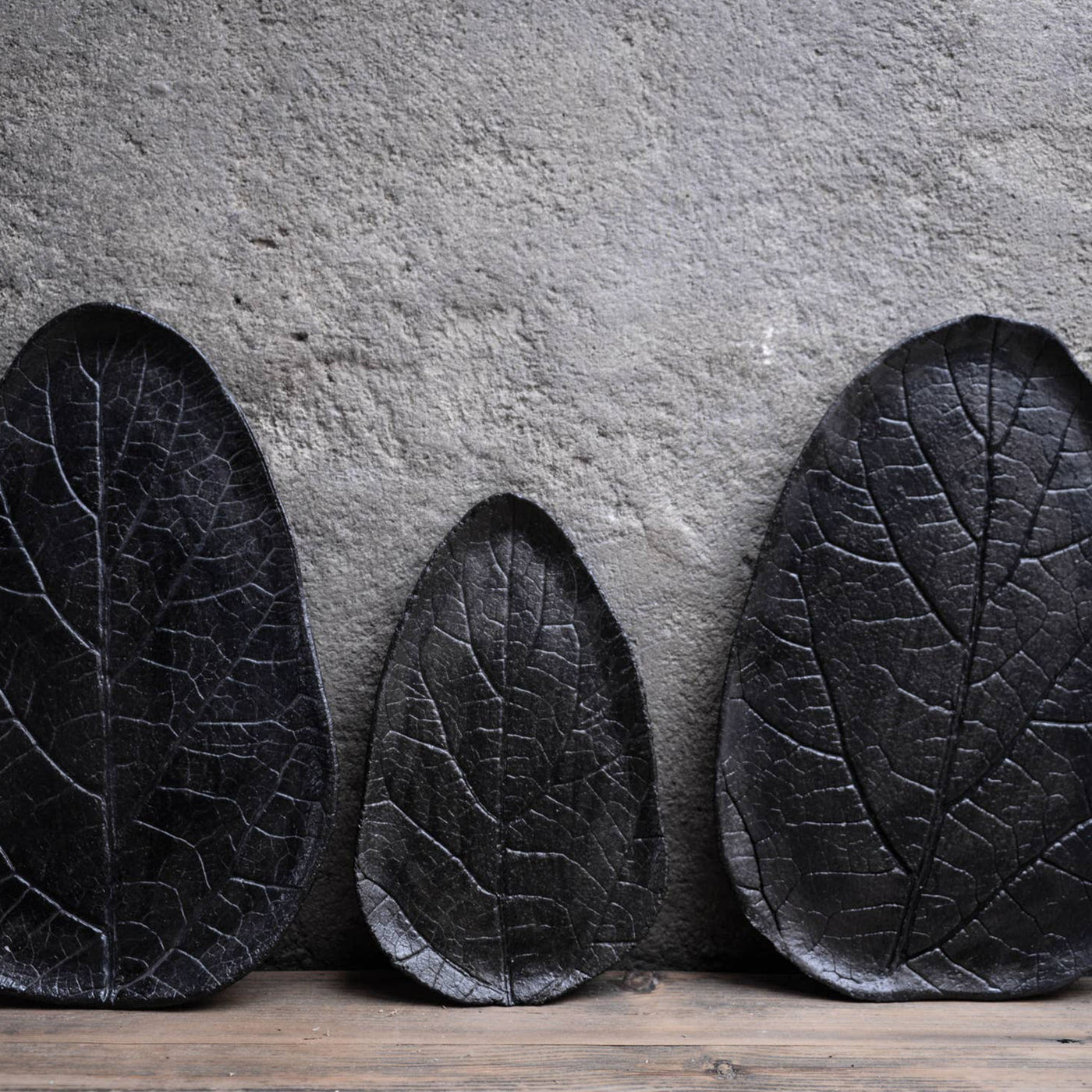 Laima Ceramics | Black Leaf Plate